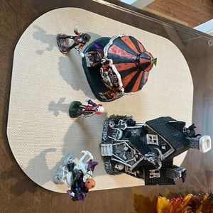 Ashland Halloween decorations haunted house